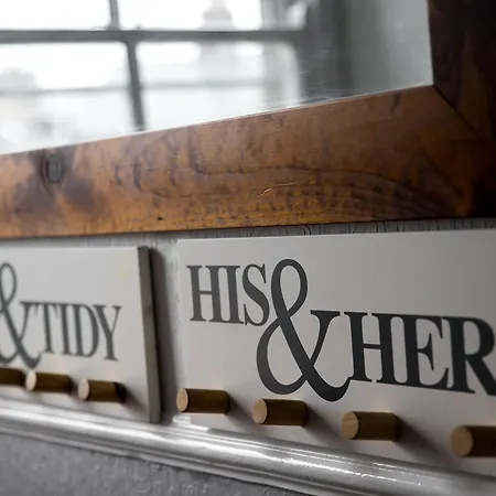 The Lighthorseman 3* יורק