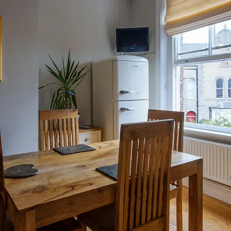 The Lighthorseman אורחן